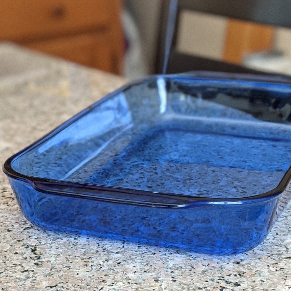 Pyrex Blue Casserole Dish 3qt.